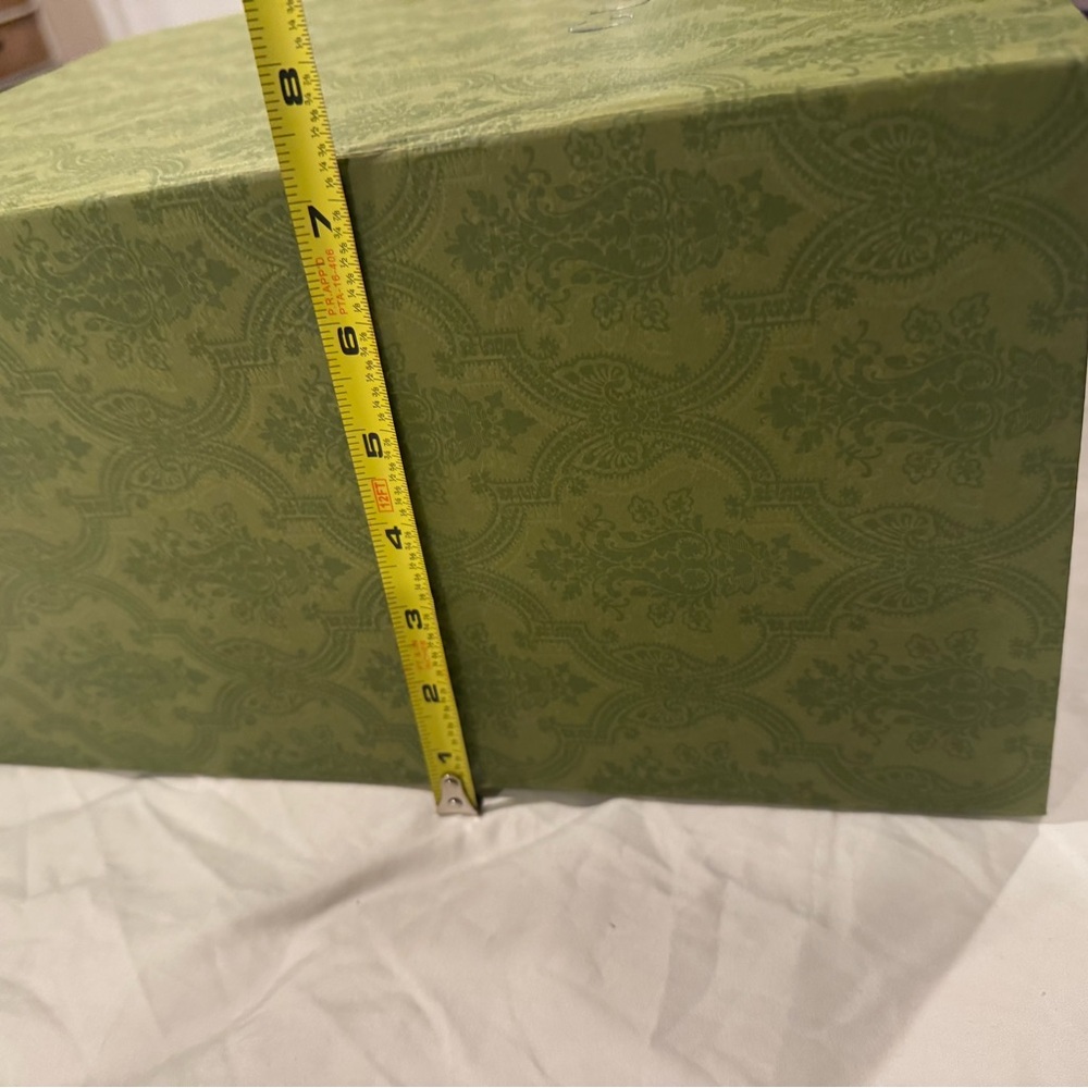 Gucci Gift Box - Picture 13 of 13